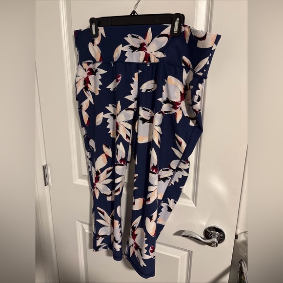 Lane Bryant Pants - Livi Active by Lane Bryant High Waisted Floral Athletic Leggings Womens 18/20